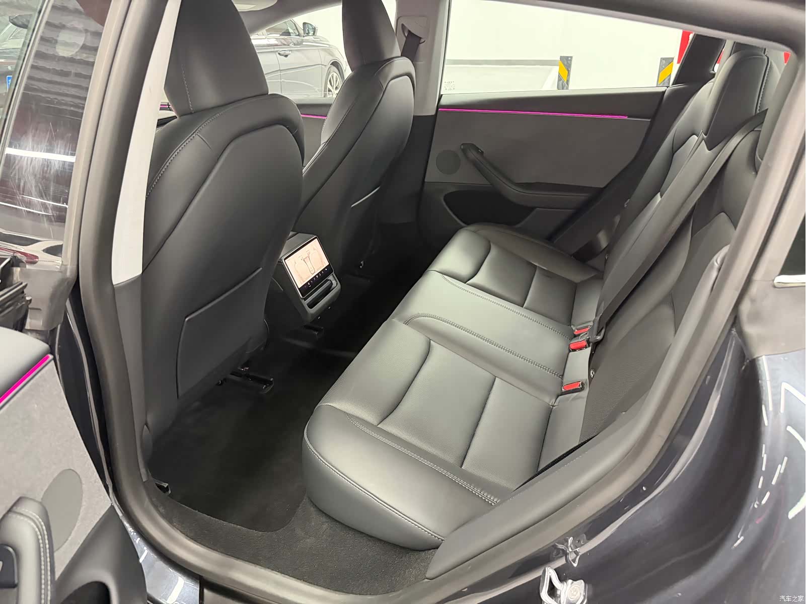 Tesla Model 3, 2026 6