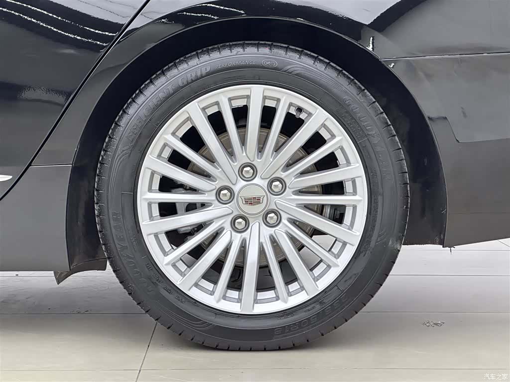 Cadillac CT6, 2022 16