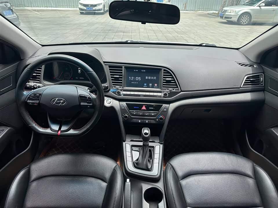 Hyundai Lead Hyundai Lead