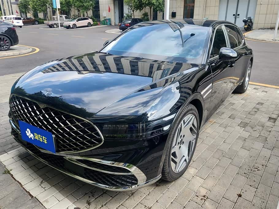 Genesis G90