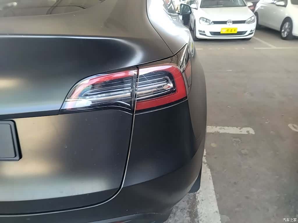 Tesla Model Y, 2021 19