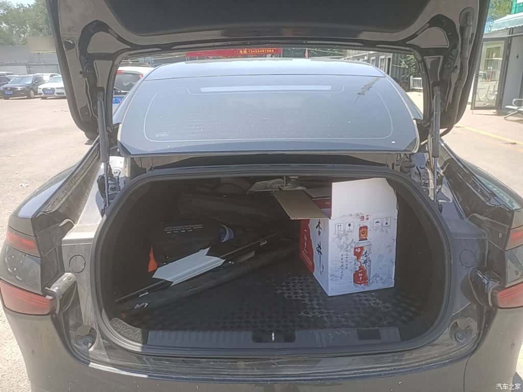 Xpeng P7, 2021 15