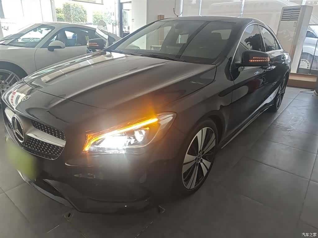 Mercedes-Benz CLA
