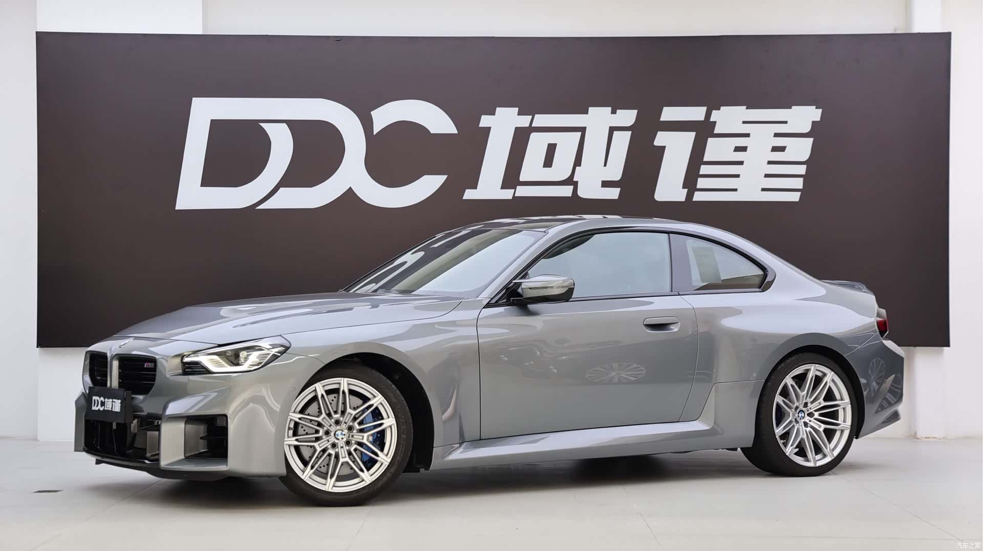 BMW M2, 2025 1