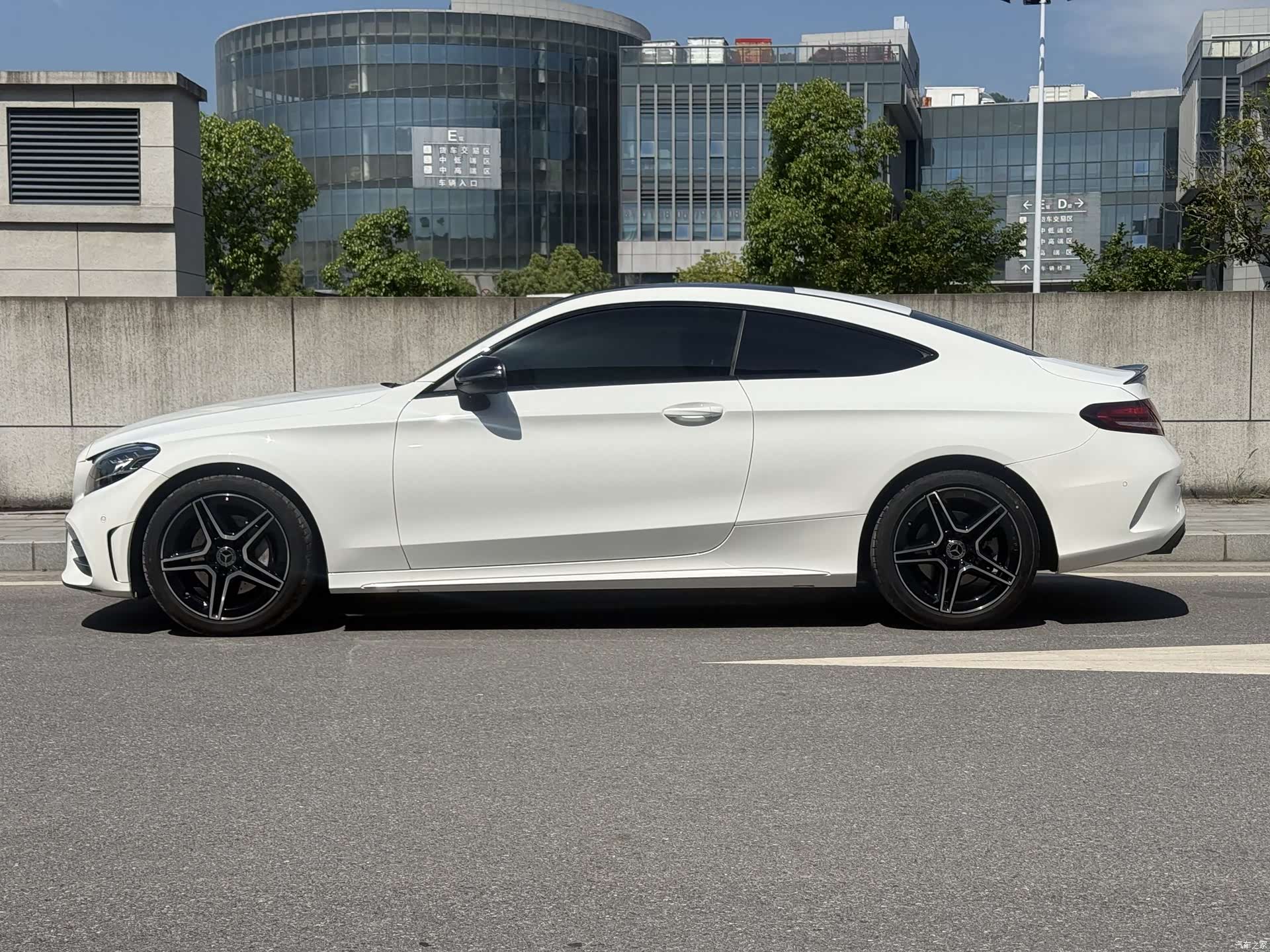 Mercedes-Benz C-Class, 2023 4