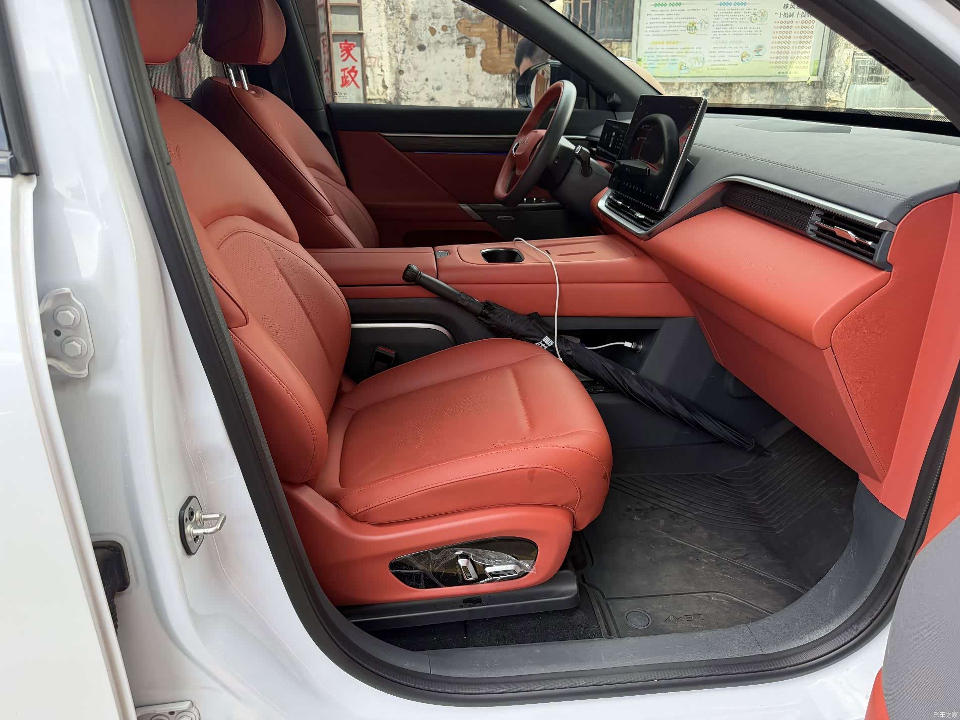 DongFeng eπ008, 2024 10