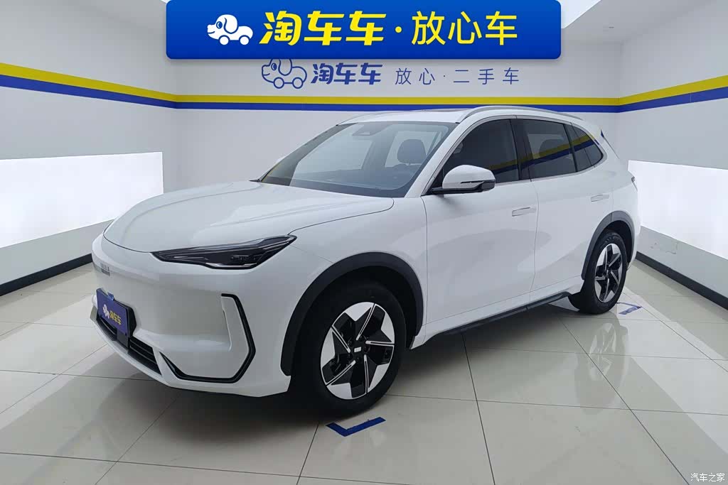 Geely Galaxy E5, 2025 1