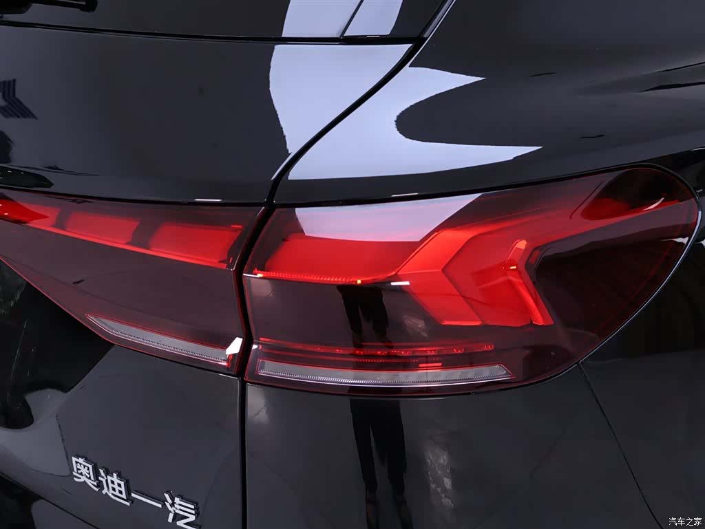 Audi e-tron, 2025 9