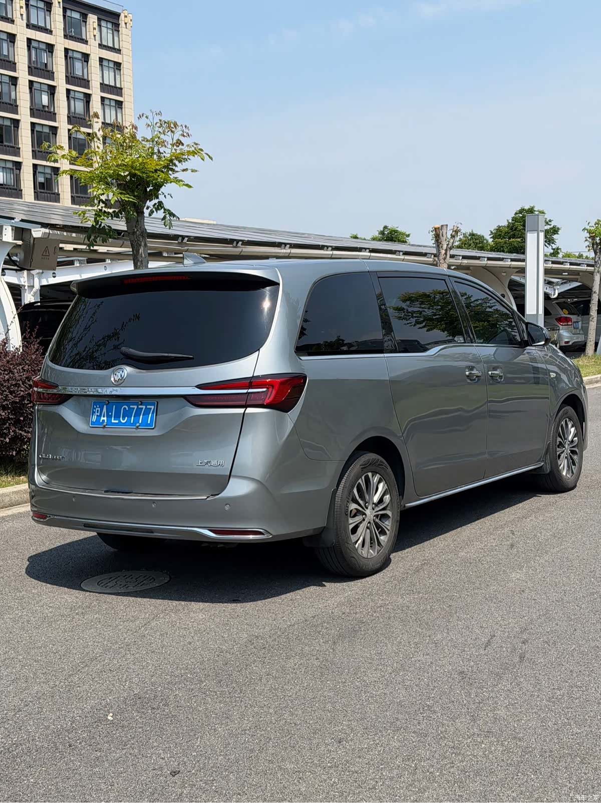 Buick GL8, 2023 4
