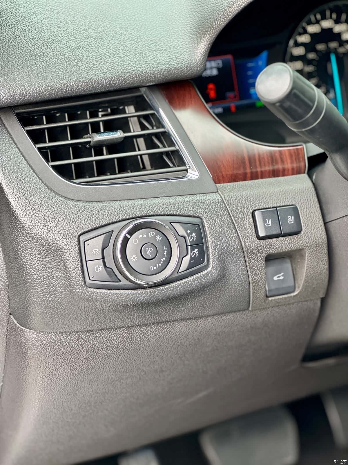 Ford Edge, 2015 24