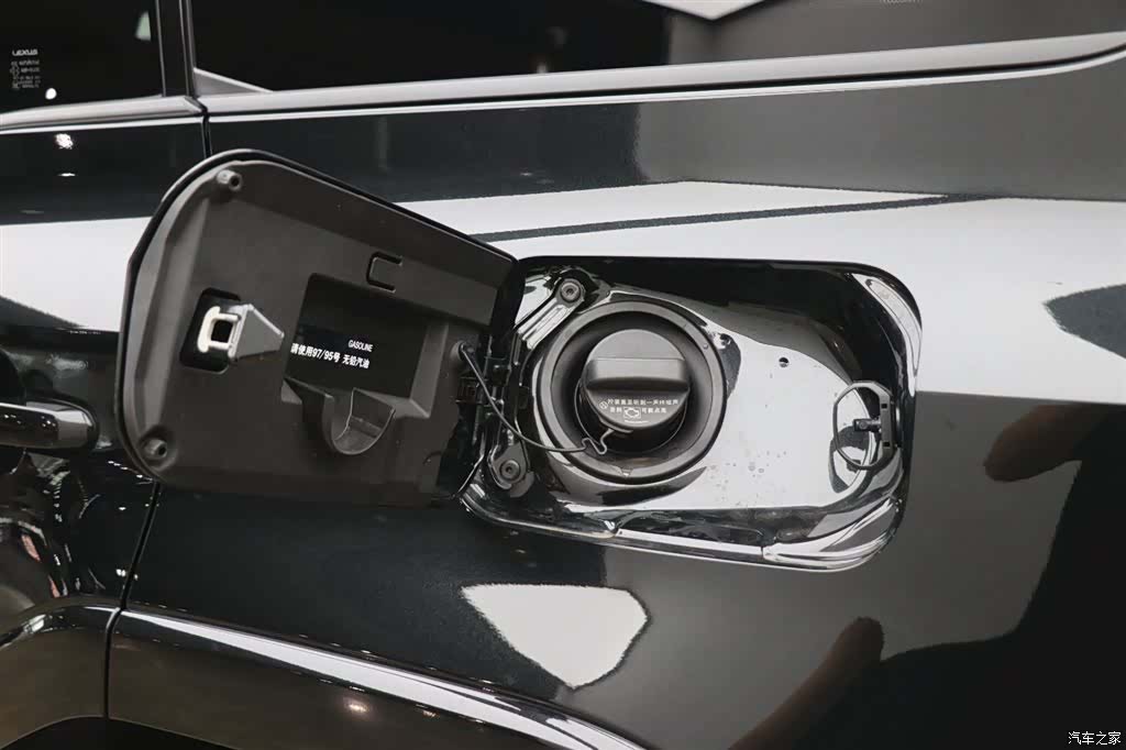 Lexus GX, 2026 29