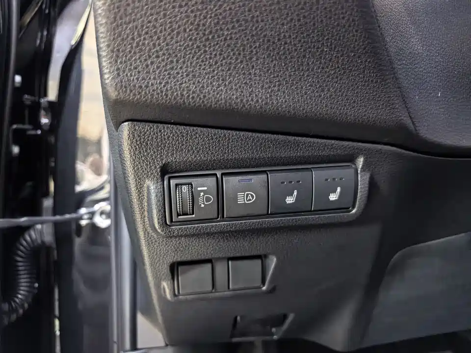 Toyota Corolla Sharp amplifier