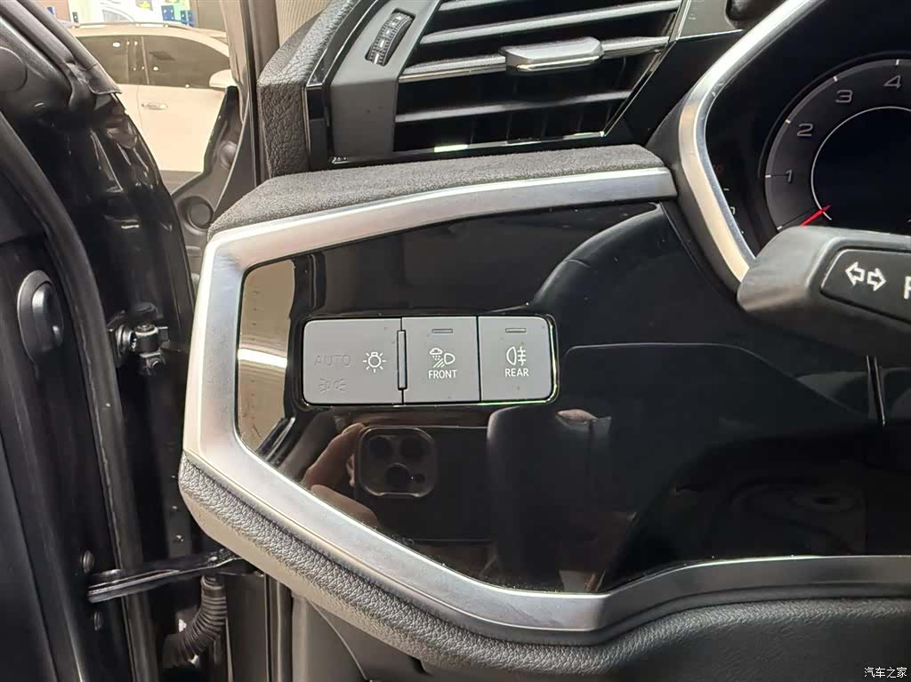 Audi Q3, 2023 9