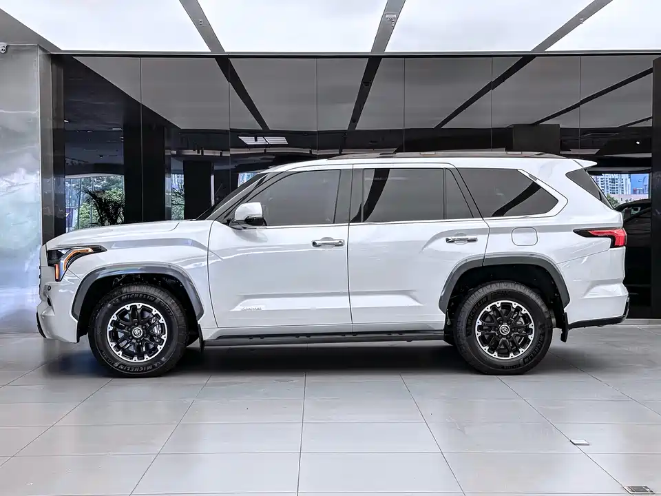 Toyota Sequoia