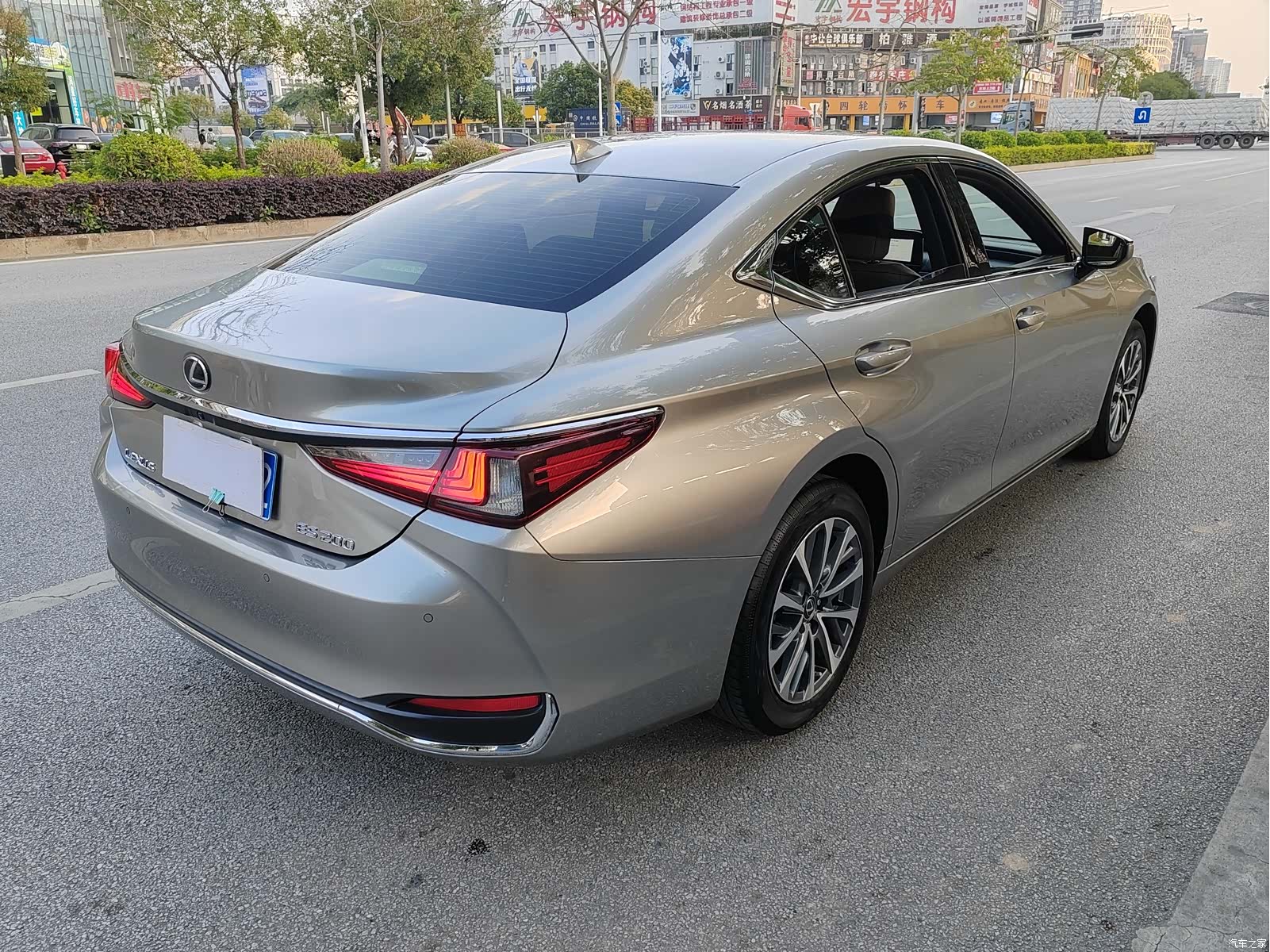Lexus ES, 2023 6