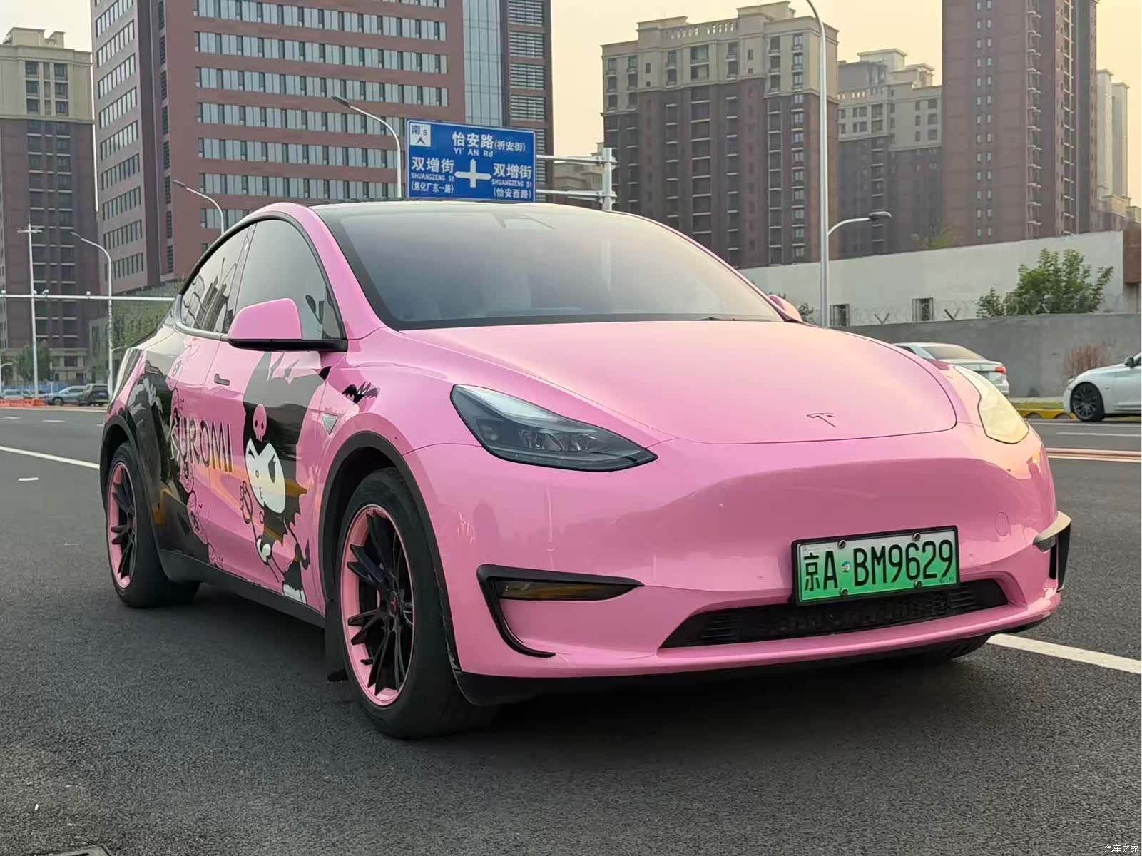 Tesla Model Y, 2021 3
