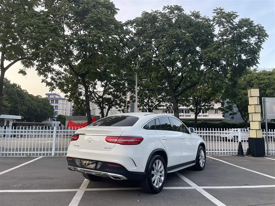 Mercedes-Benz GLE coupe
