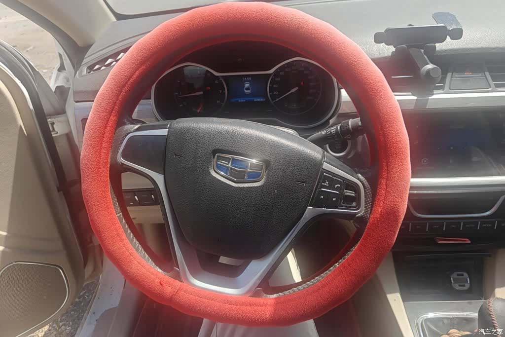 Geely Emgrand, 2017 15