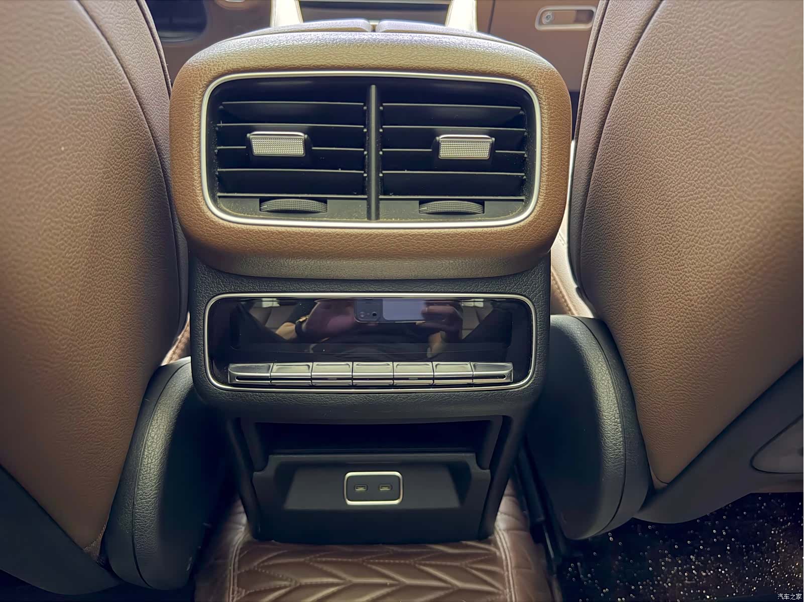 Mercedes-Benz GLE, 2023 15
