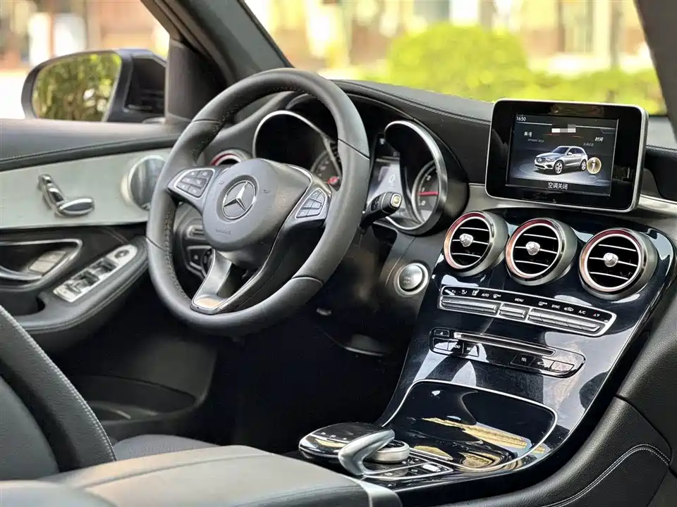 Mercedes-Benz GLC Mercedes-Benz GLC