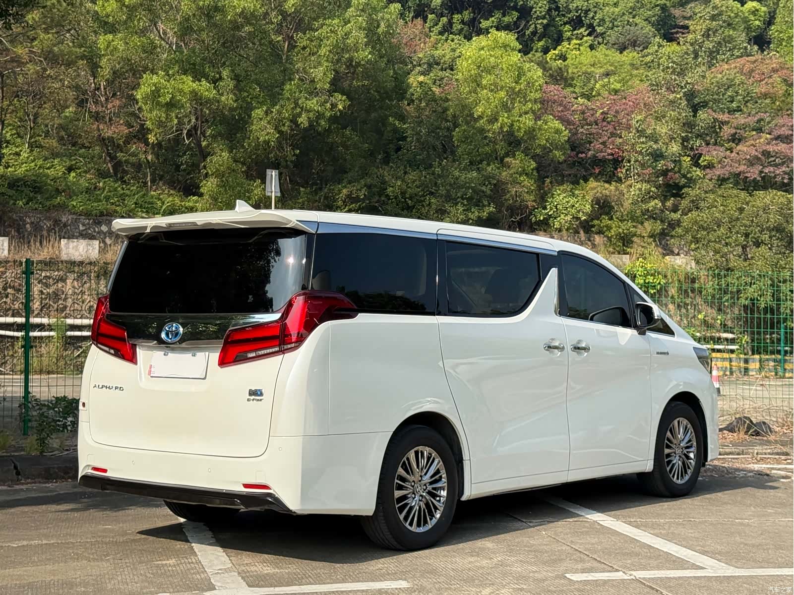 Toyota Alphard, 2021 7