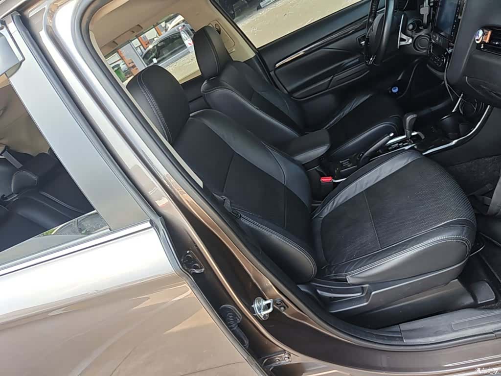 Mitsubishi Outlander, 2017 25