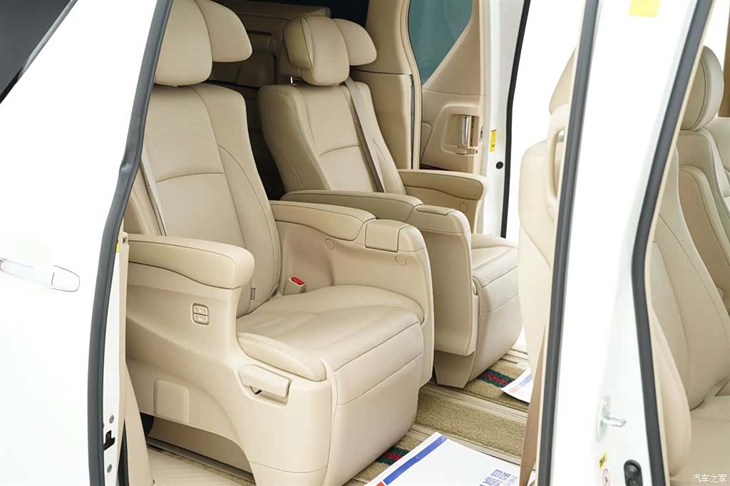 Toyota Alphard, 2011 27