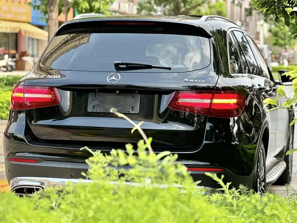 Mercedes-Benz GLC Mercedes-Benz GLC