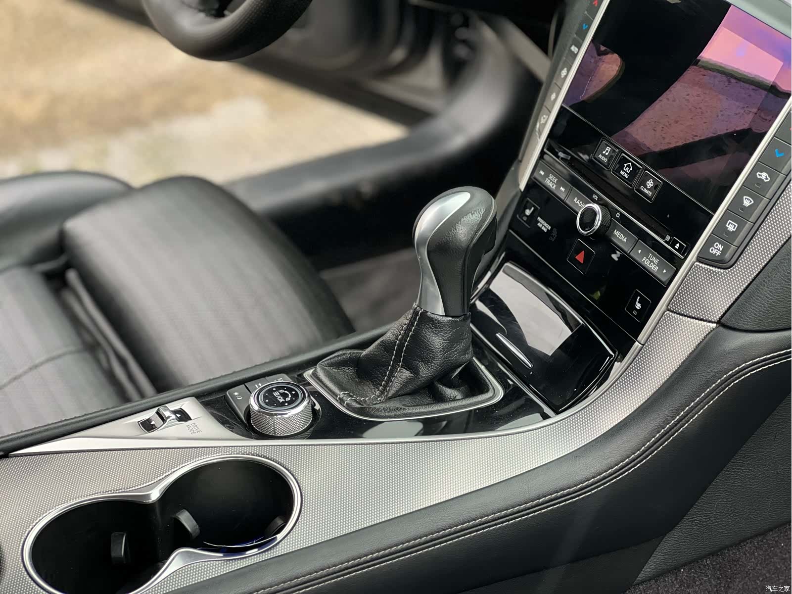 Infiniti Q50, 2017 7