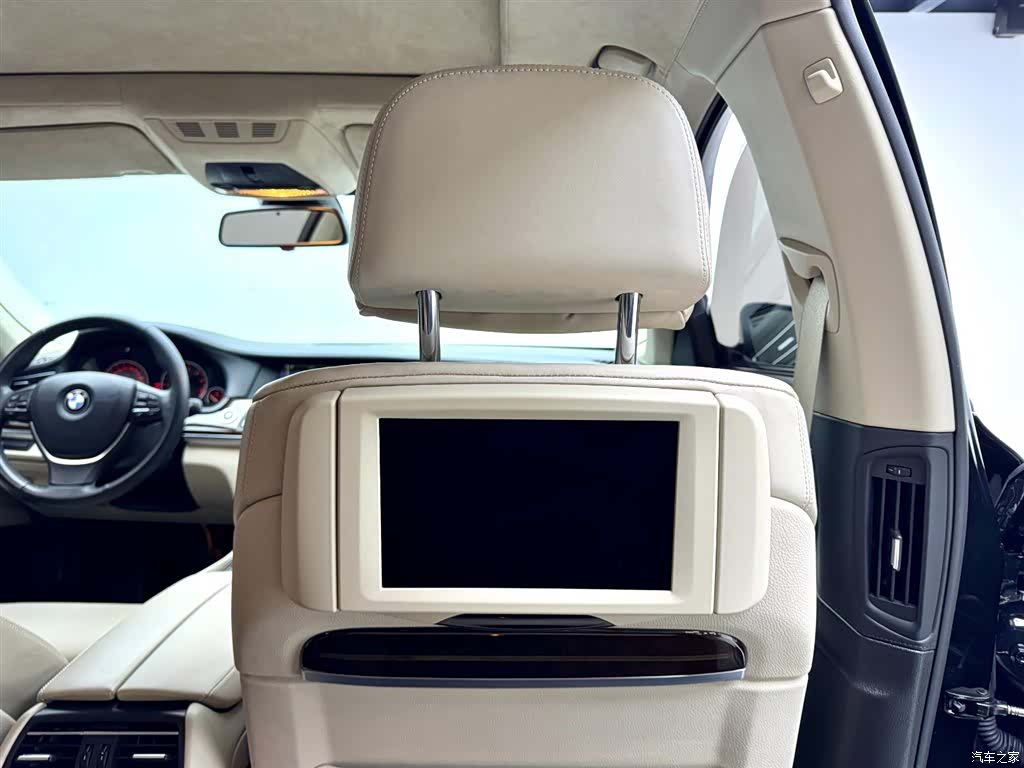 BMW 7 Series, 2011 23