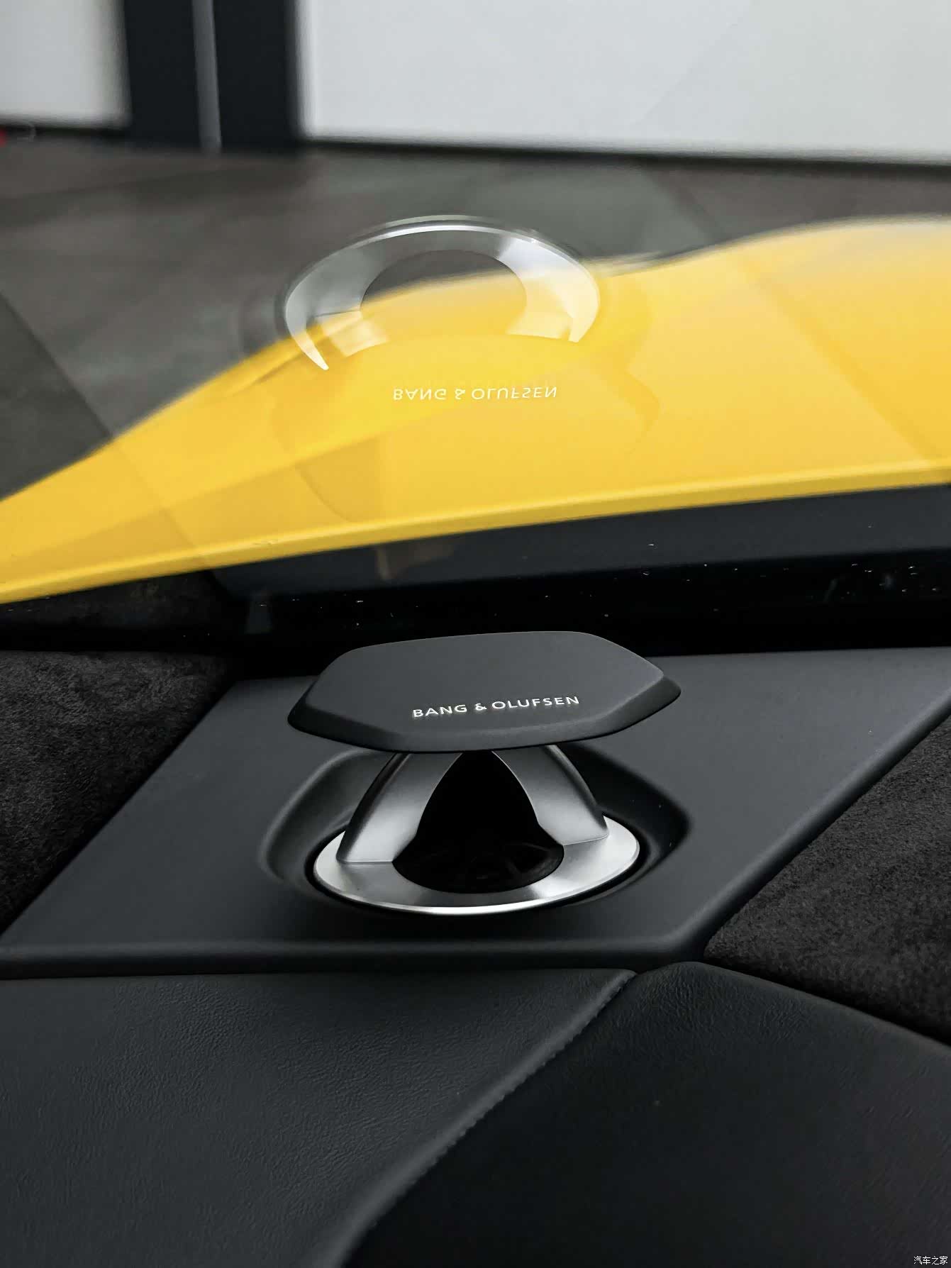 Lamborghini Urus, 2023 11