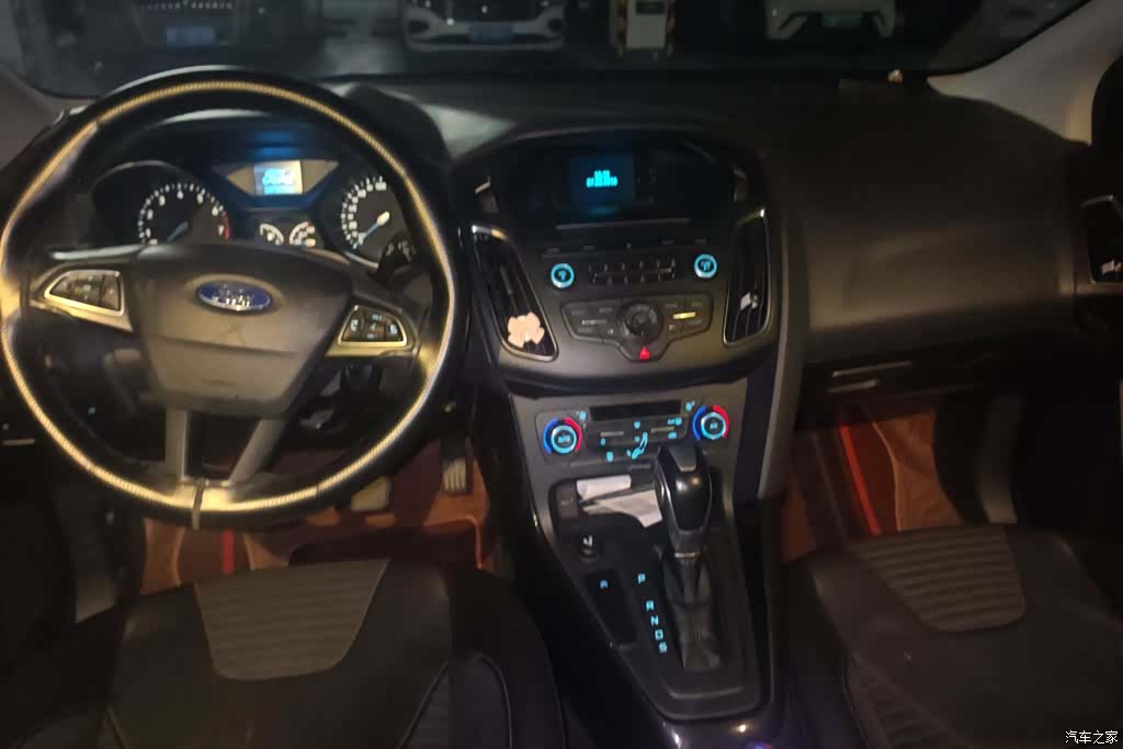Ford Focus, 2016 12