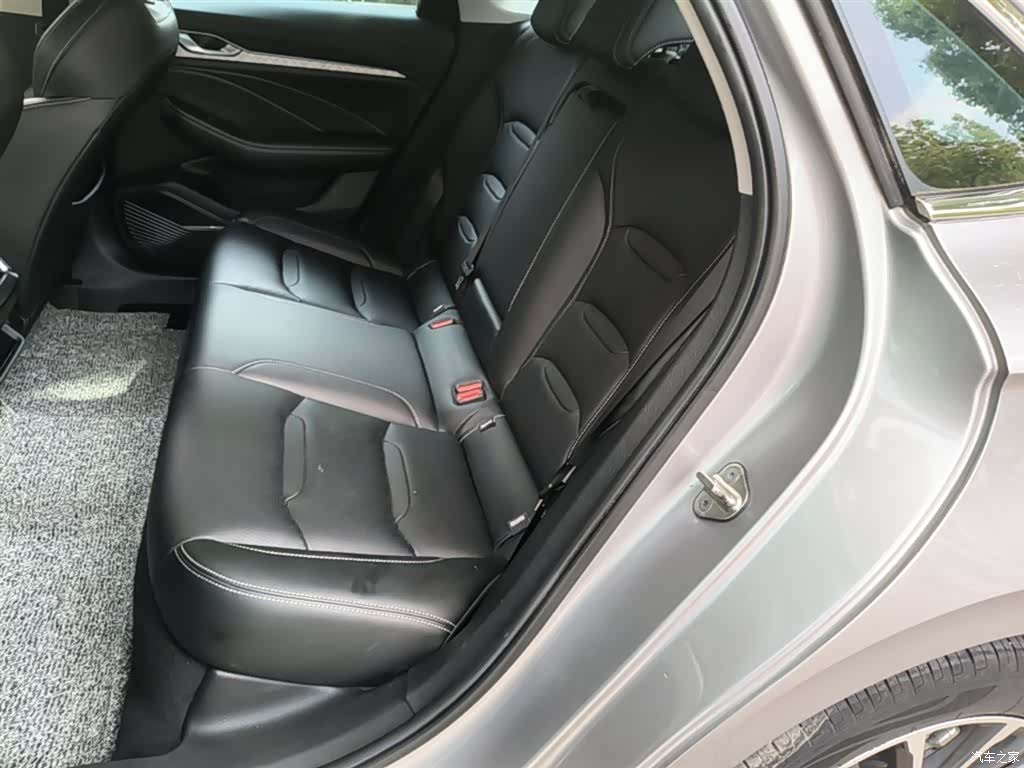 Geely Preface, 2022 17