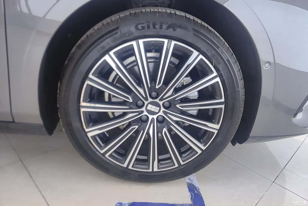 Geely 8, 2025 6