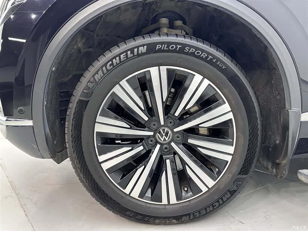 Volkswagen Touareg, 2021 24