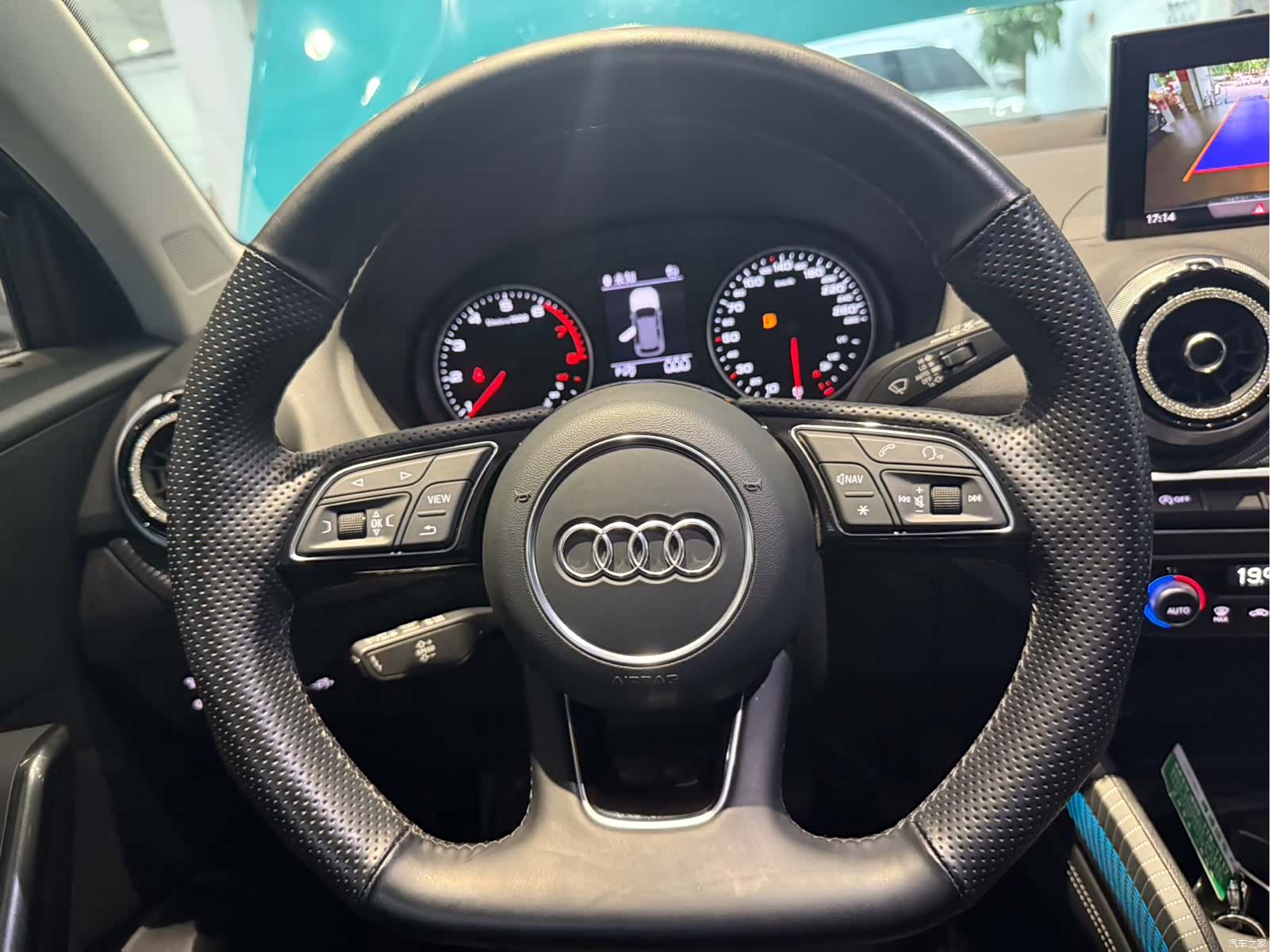 Audi Q2L, 2022 12