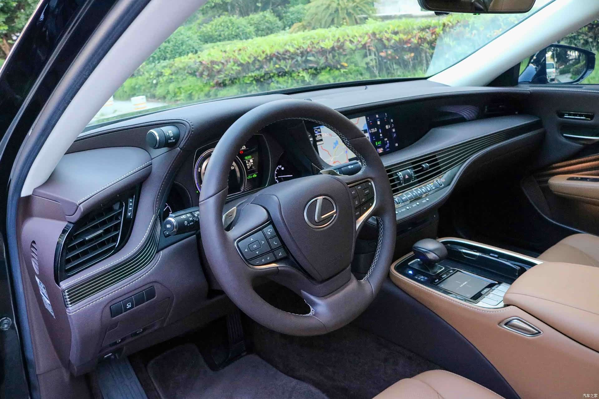 Lexus LS, 2020 все фото