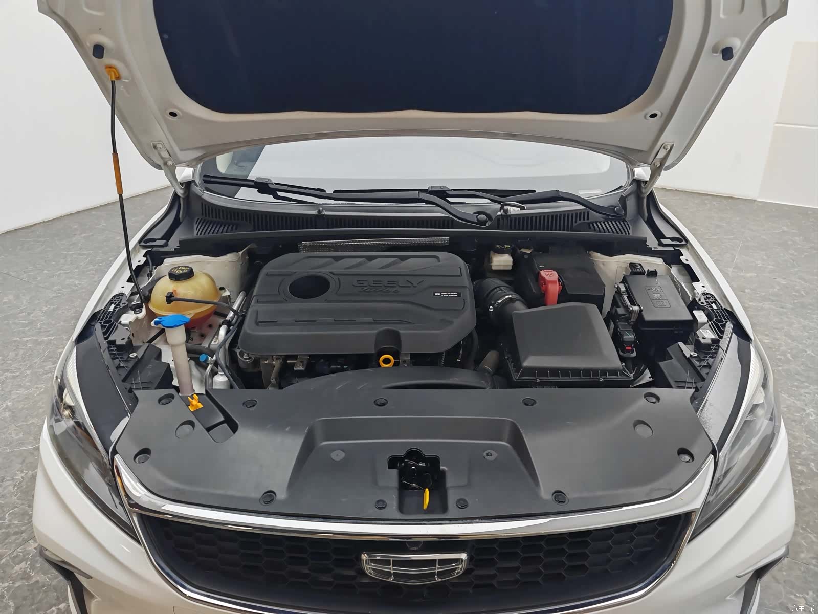 Geely Binray, 2021 13