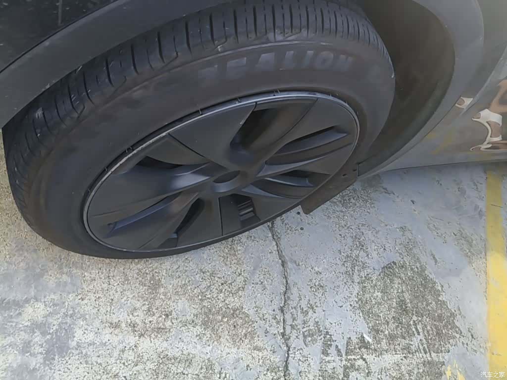 Tesla Model Y, 2024 23