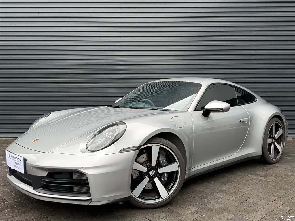 Porsche 911, 2025 18