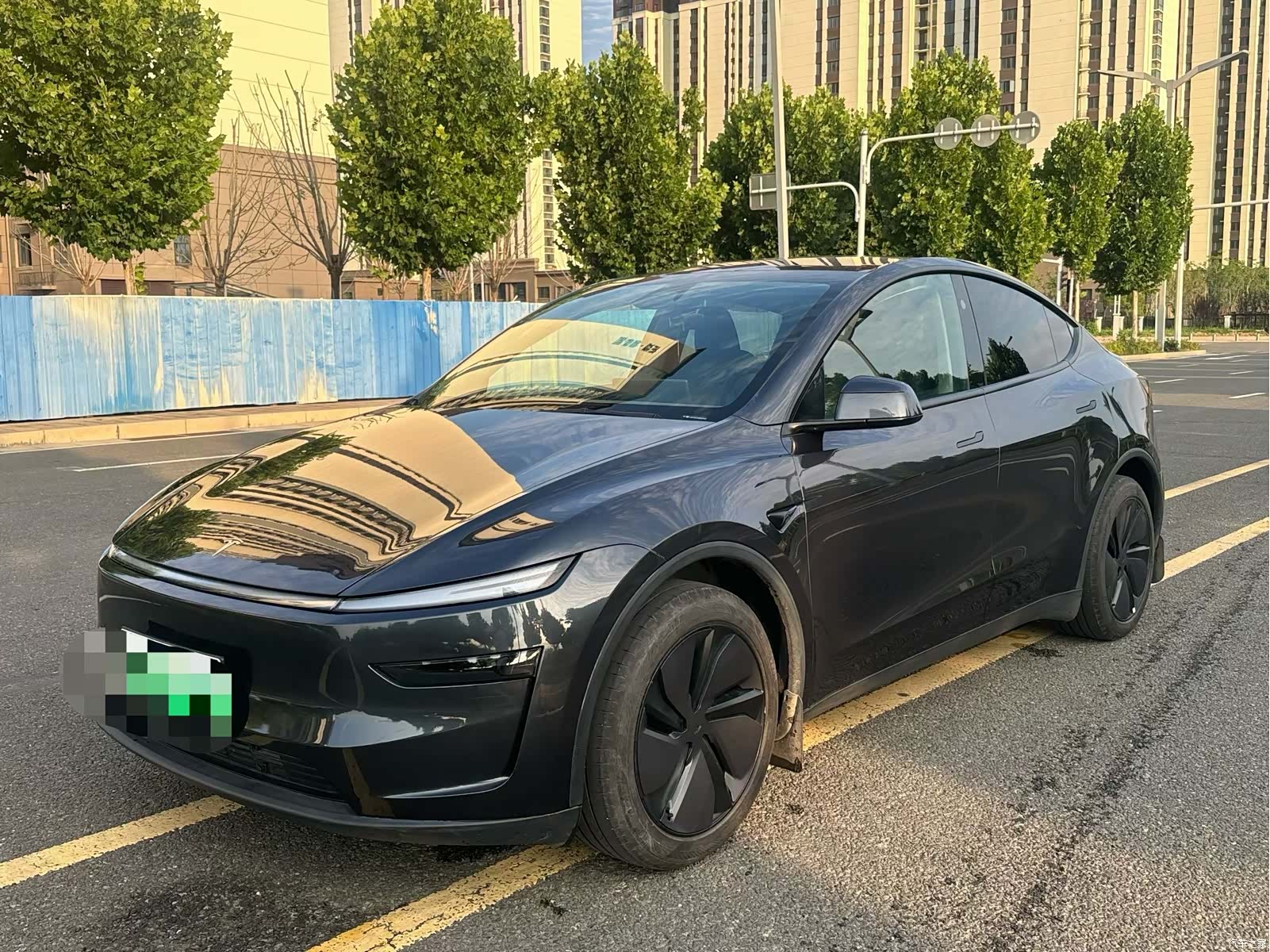 Tesla Model Y, 2025 1