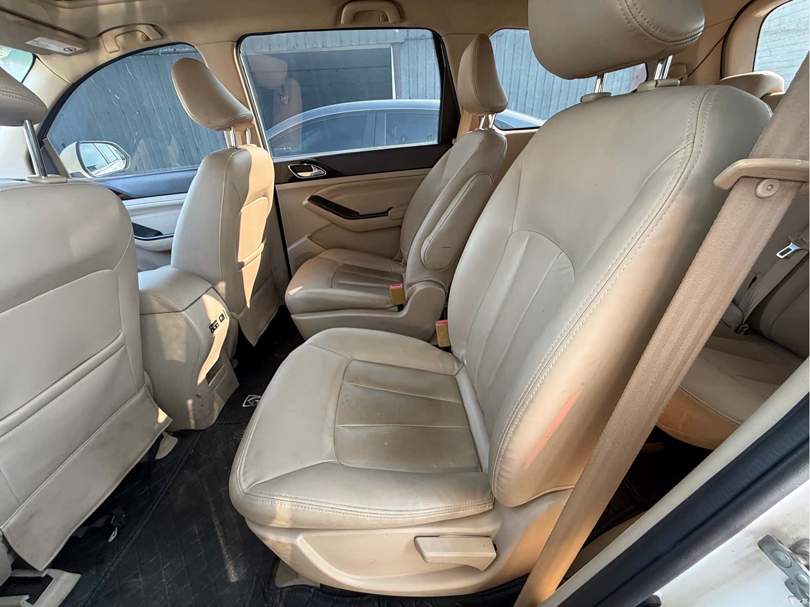 Wuling 730, 2015 9