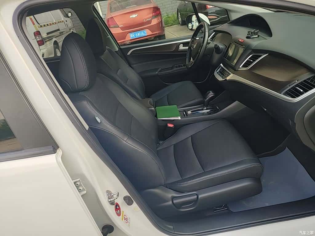 Honda Jade, 2015 20