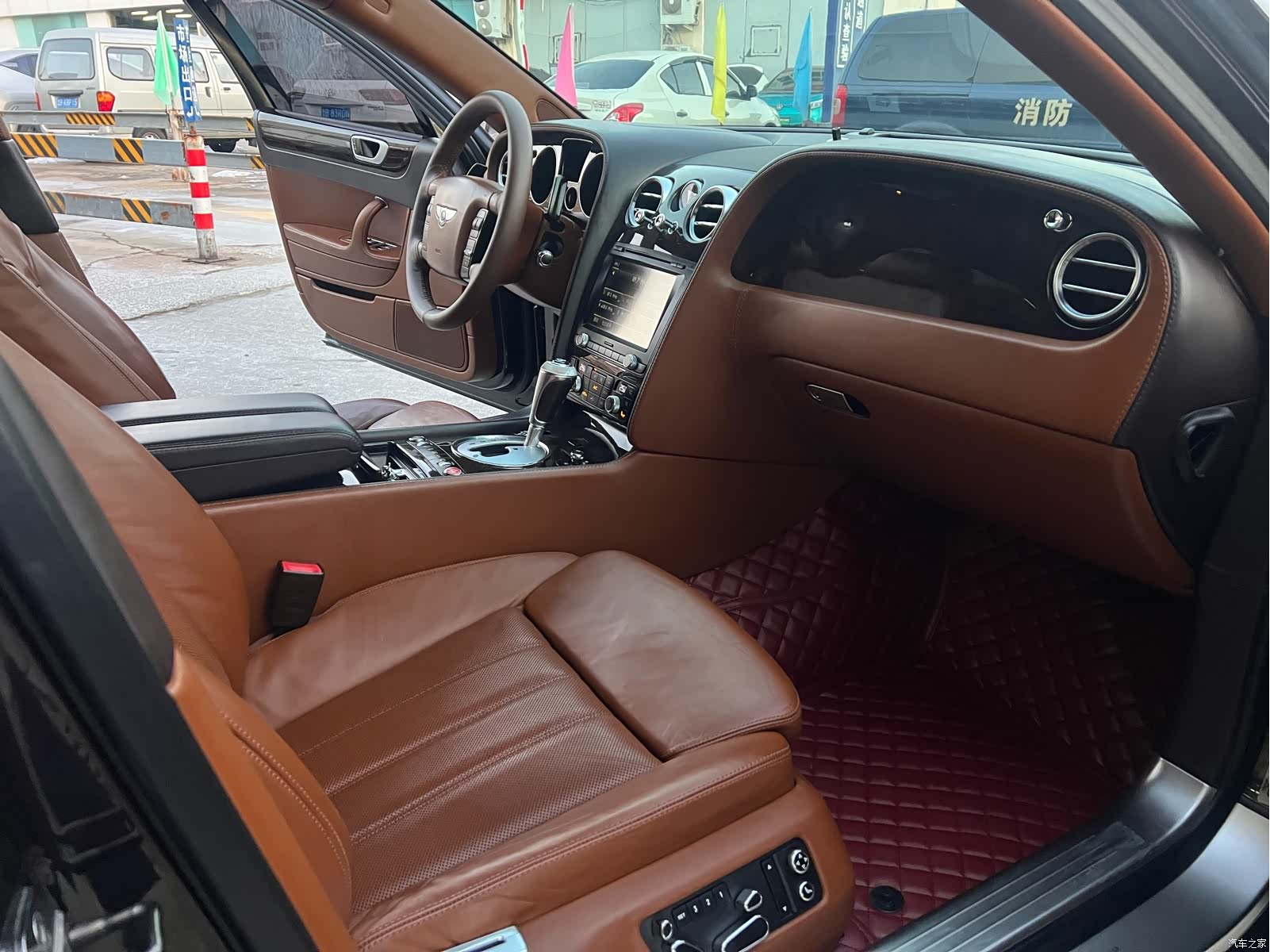 Bentley Flying Spur, 2013 13