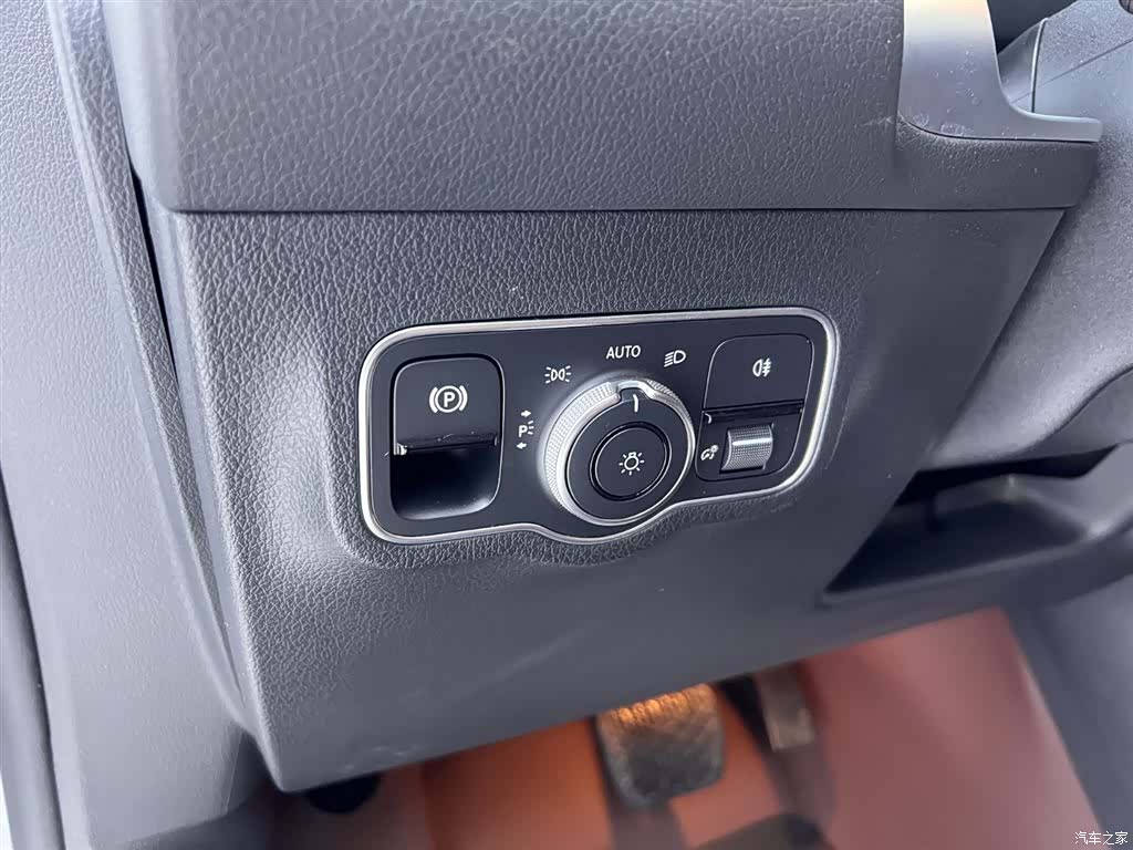 Mercedes-Benz GLB, 2022 16