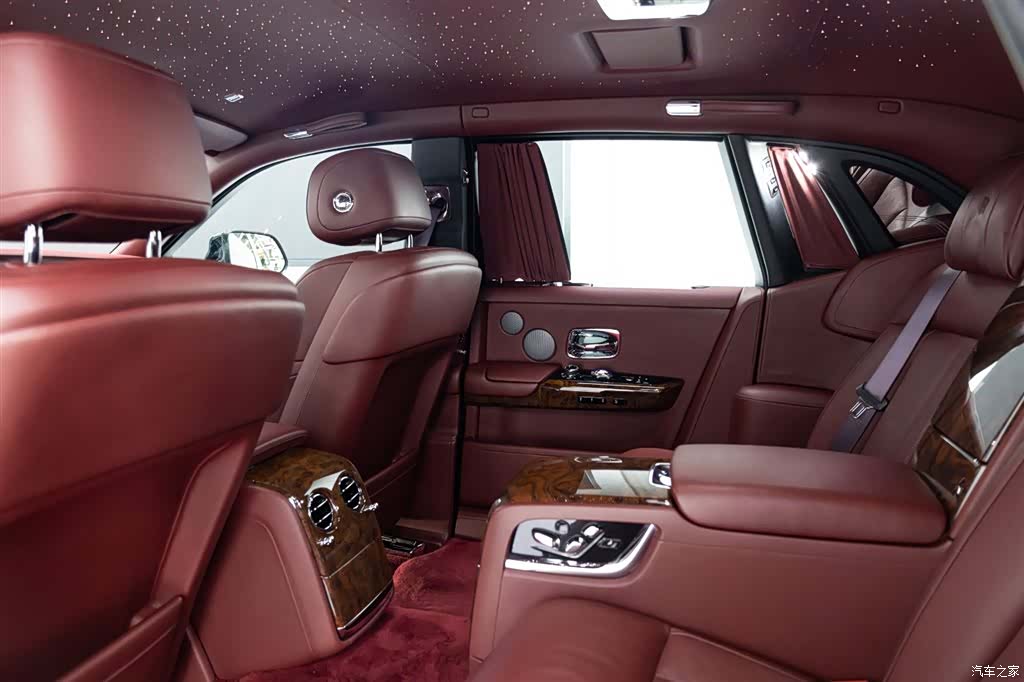 Rolls-Royce Phantom, 2019 12