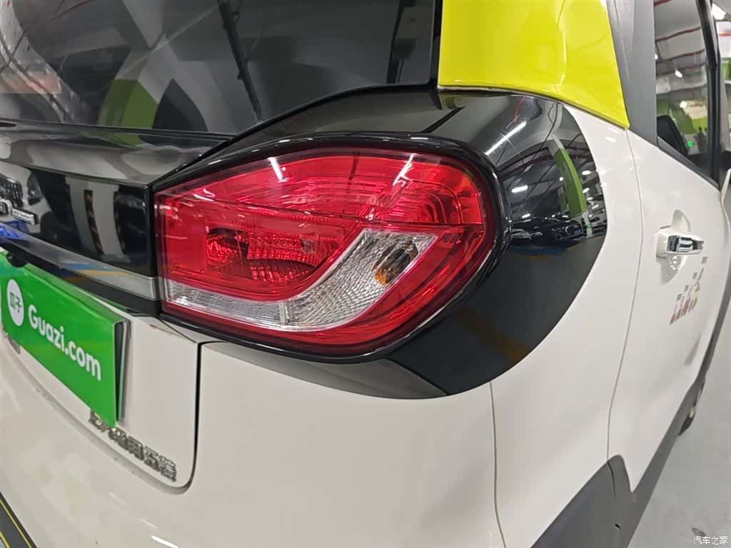 Wuling E100, 2019 8