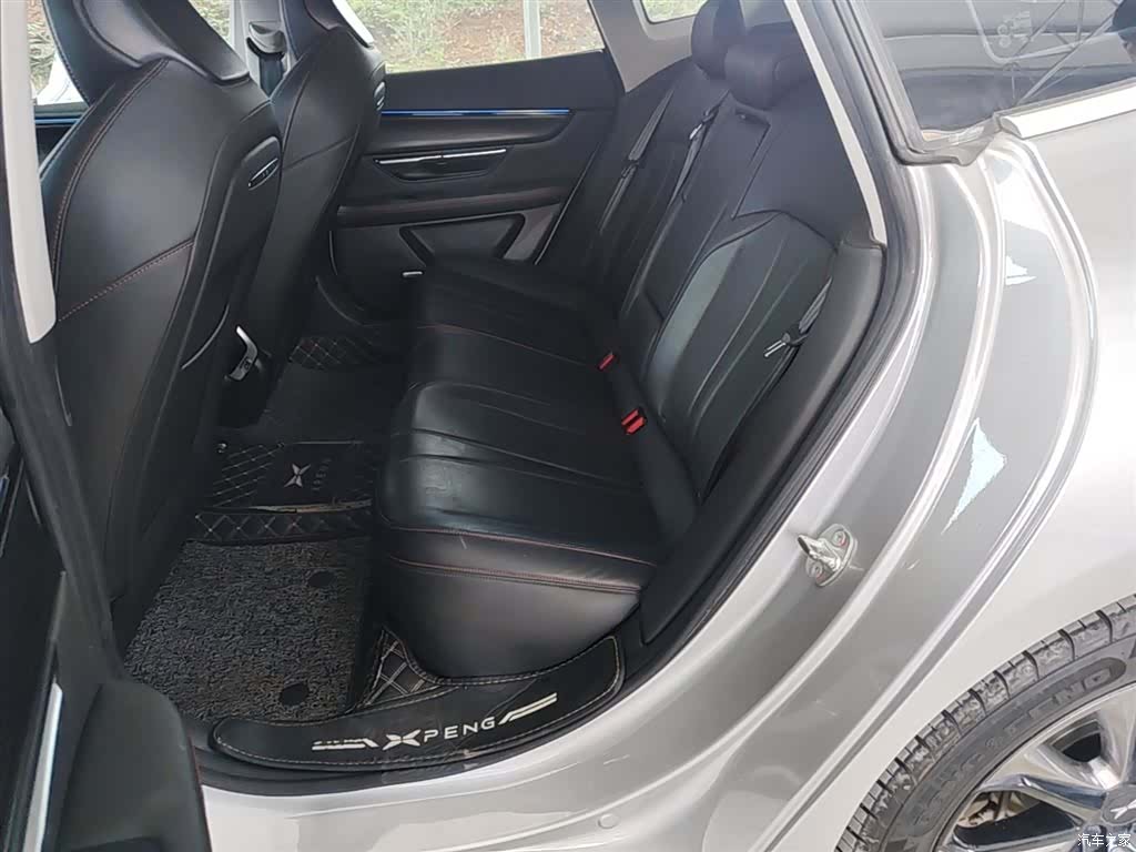 Xpeng P7, 2022 13