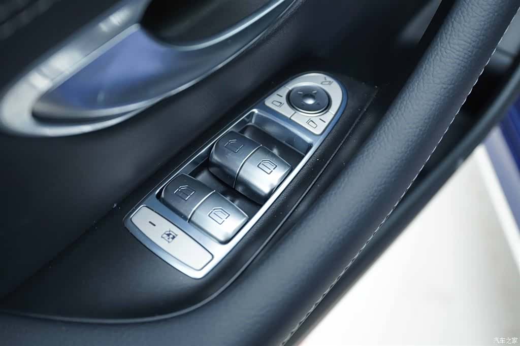 Mercedes-Benz E-Class, 2022 10