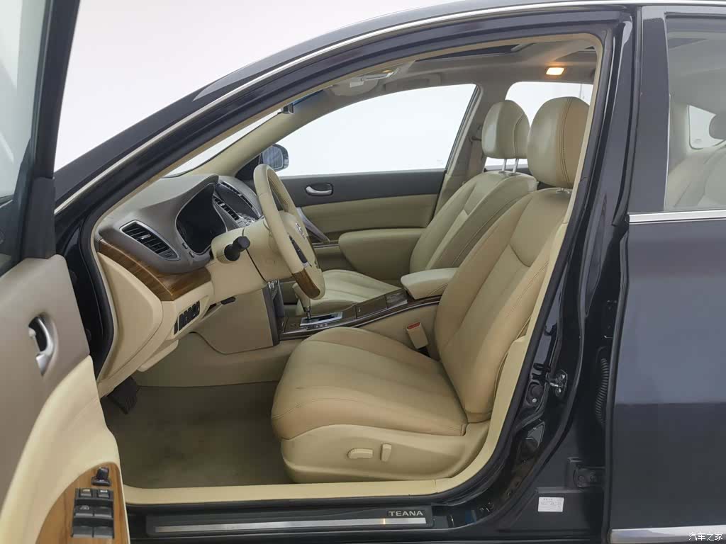 Nissan Teana, 2012 10